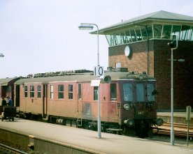 23206_odense Bevor in den achtziger Jahren die 628-Verwandten der Baureihe MR auftauchten, prägten die dieselektrischen Mo nicht nur viele Nebenstrecken. Hier Mo 1977 in...