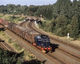 064415_hvb5.1280 Später kamen DB-Loks mittags in die Wik, während die HVB abends von Friedrichsort bis Kiel-Meimersdorf durchfuhr, das am 07.09.89 Lok 5 fast erreicht...