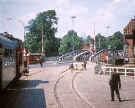 25561_luebeck_hafen Sonderfahrt um Lübeck auf Gütergleisen: Drehbrücke