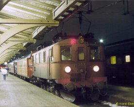 047332_du2 Ihre letzten planmäßigen Reisezugleistungen erbrachten die Du2 auf den Strecken von Göteborg nach Borås und Strömstad. Hier ist die 1935 gebaute Du2 367 am...